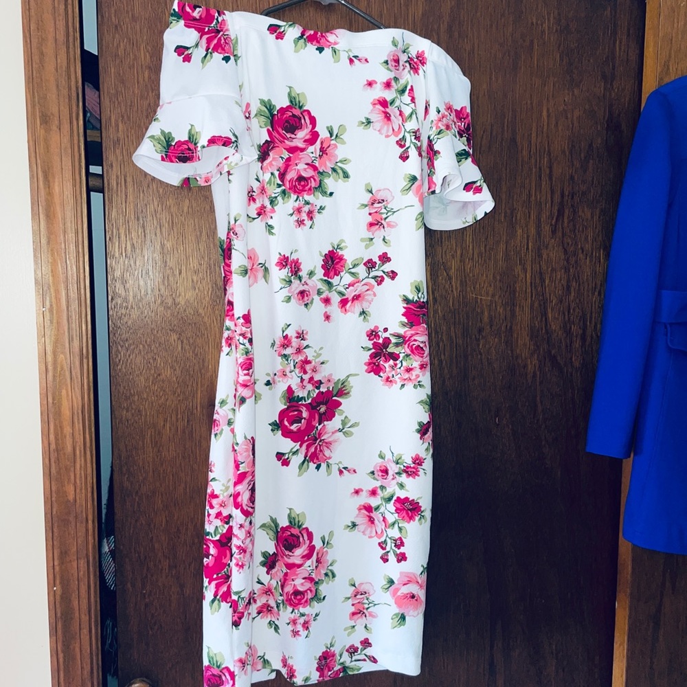 NEVER WORN - RD1 White zip up Flowered Dress